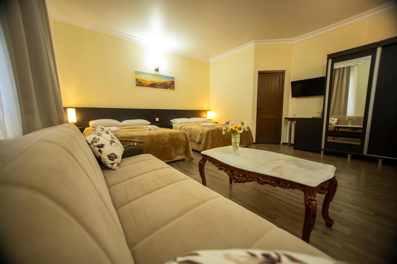 Hotel Chveni Ezo コブレチ エクステリア 写真
