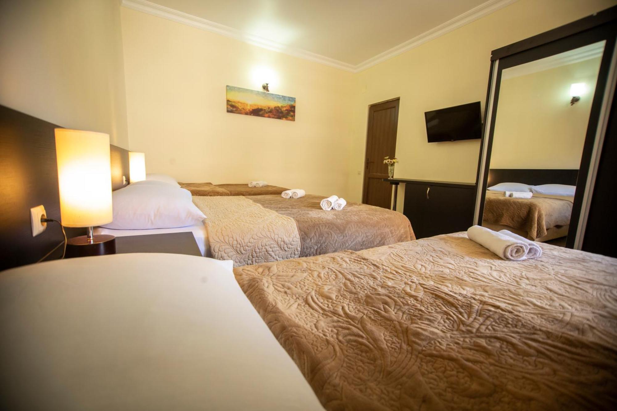 Hotel Chveni Ezo コブレチ エクステリア 写真